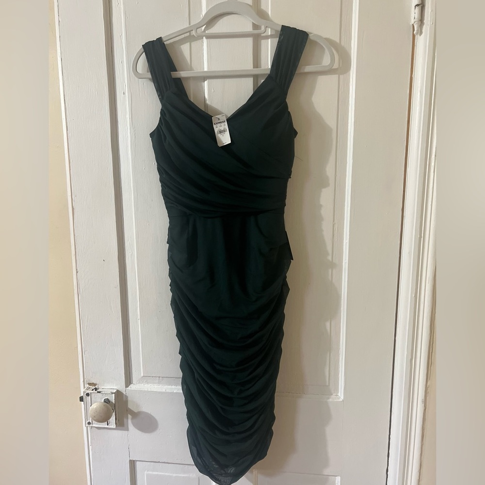 Express Olive Green Body-con Sleeve less Ruched Dress. BRAND NEW‼️